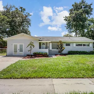 Quiet Location Duplex House - Minutes Away From Everything - Winter Park, Florida Apartment Orlando